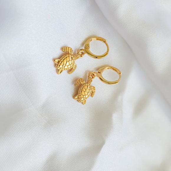 5/$25 Gold Color Turtle Earrings. Huggie Hoop Earrings - Picture 4 of 5